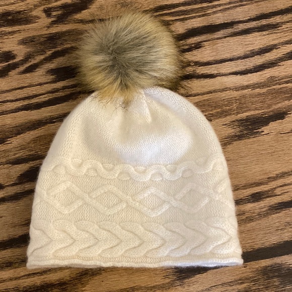 Cashmere Hat - Picture 1 of 5
